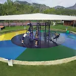 Tui Blue Park サルゲルメ