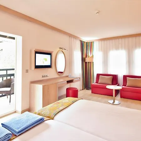 Tui Blue Park Resort 4*